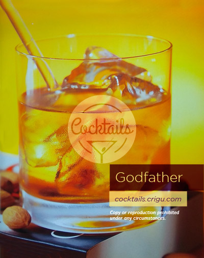 Godfather cocktail with whiskey